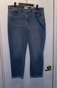 DENIZEN LEVIS SIZE 18 MID RISE  BOYFRIEND JEANS